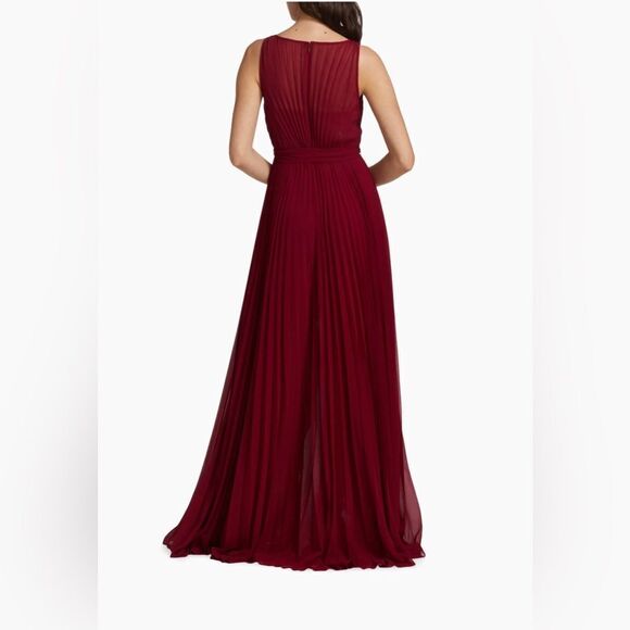 Badgley Mischka  Pleated Layered Gown size 10 - Picture 2 of 12